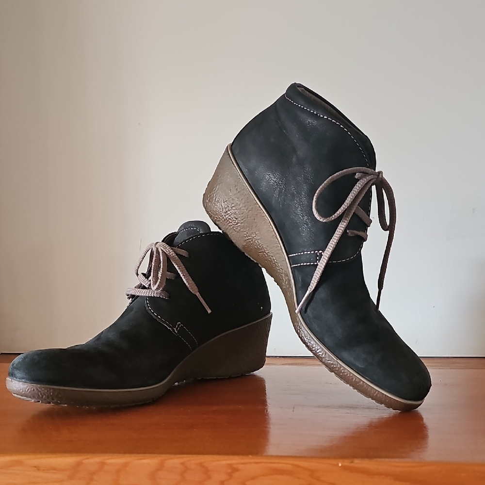Ecco Black Lace Up Wedge Boots